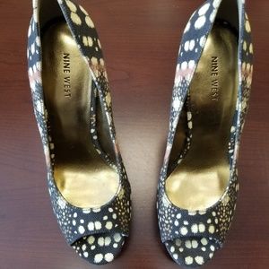 Nine West women's brown peep toe textile platform